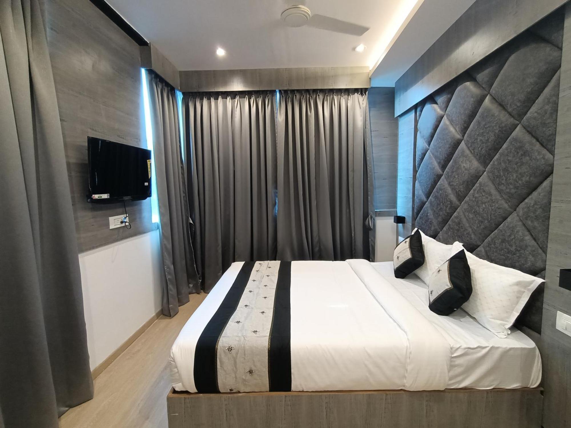 Hotel Beverly Palace Santacruz - Near Bkc - Mumbai Airport T1 Екстериор снимка