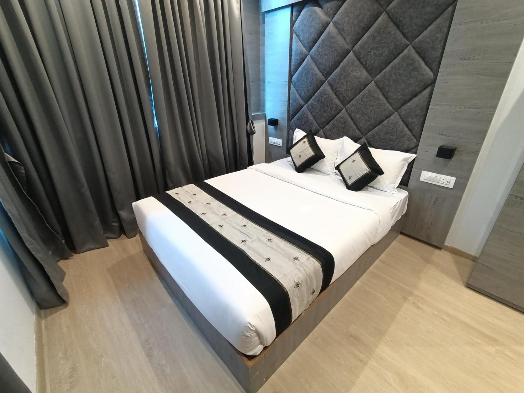 Hotel Beverly Palace Santacruz - Near Bkc - Mumbai Airport T1 Екстериор снимка